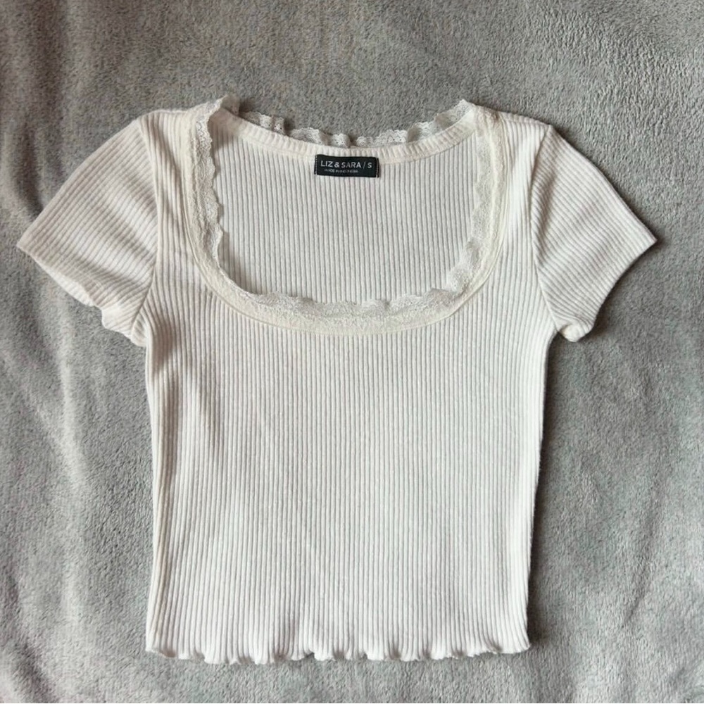 LIZ LISA White Ribbed Women's Top